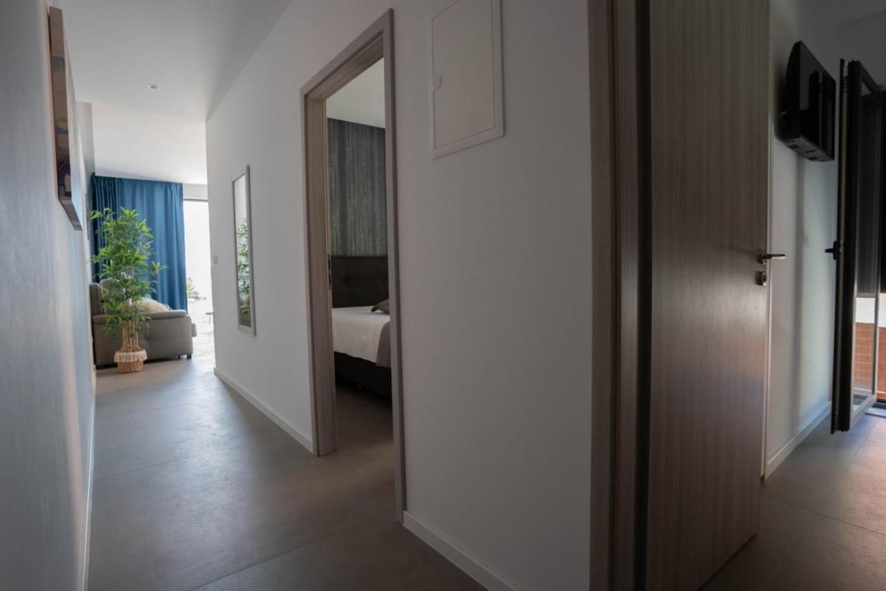 Apartmani Lara Baška Voda Kültér fotó