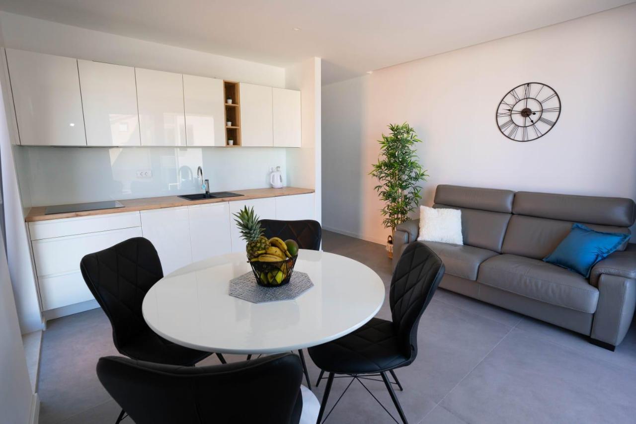 Apartmani Lara Baška Voda Kültér fotó