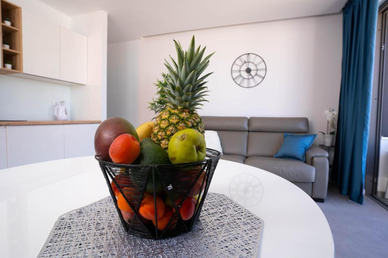 Apartmani Lara Baška Voda Kültér fotó